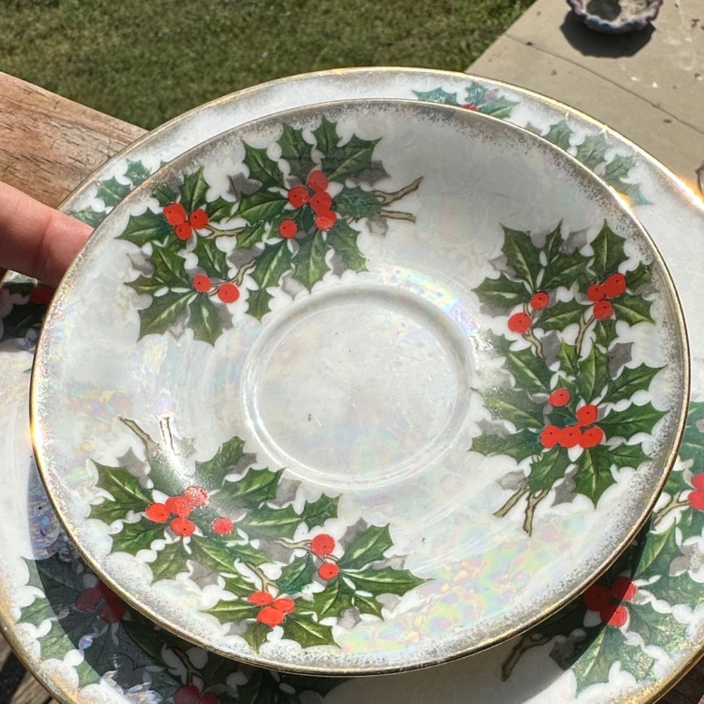 Ucagco Christmas Iridescent "December Holly" Japan Porcelain Vintage 3 pieces - Picture 5 of 8